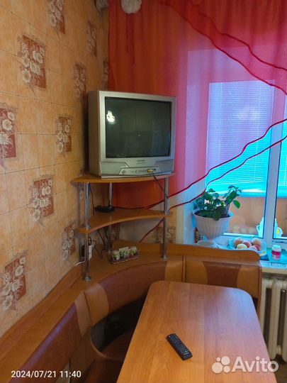 Кухонный уголок со столом бу