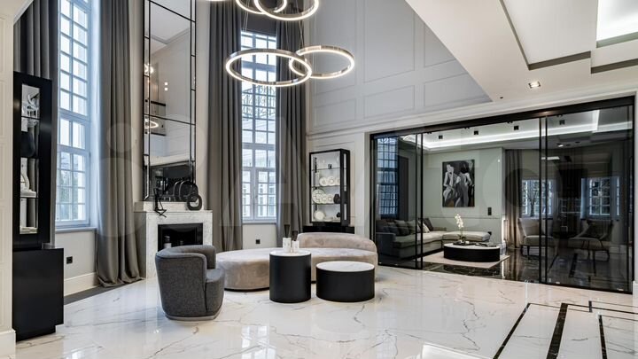 Дом 670 м² на участке 15 сот.