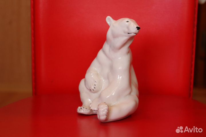 Фарфоровая статуэтка Белый медведь гики 1950-е