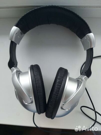 Проводные наушники behringer