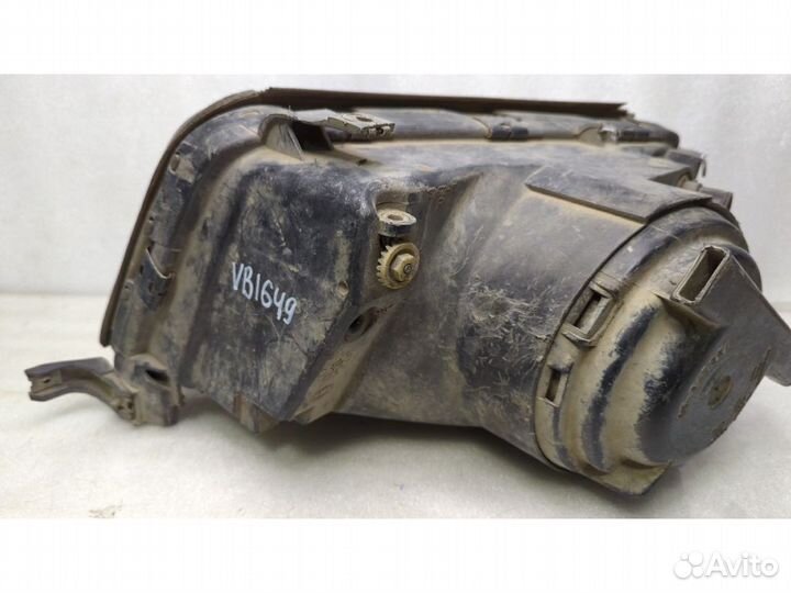 Фара audi 100 C4 правая