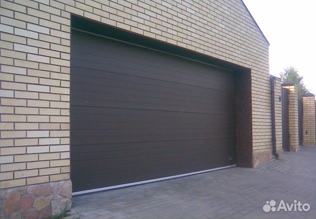 Секционные ворота Doorhan