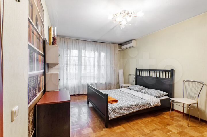 2-к. квартира, 52 м², 2/9 эт.