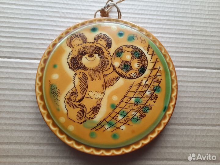 Олимпийский мишка. Футбол. Плакетка