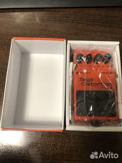 Boss MD-2 Гитарная педаль Mega Distortion