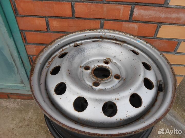 Продаются диски штампованные R15 4*100