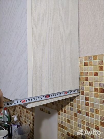 Кухонный навесной шкаф