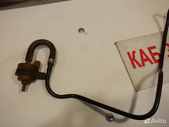 Клапан вентиляции топливного бака Peugeot 206 1.4л