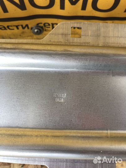 Усилитель бампера передний Рено Дастер оригинал