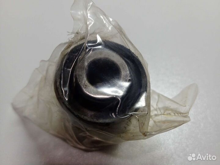 Сайлентблок нижнего поперечного рычага