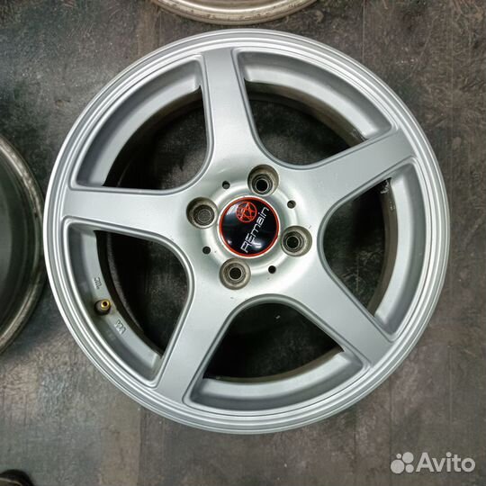 Литые диски R15