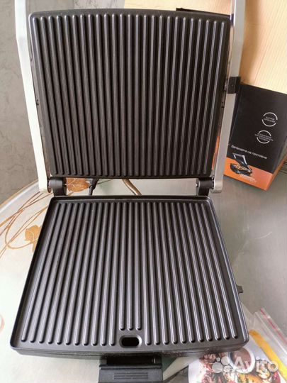 Гриль-духовка Redmond