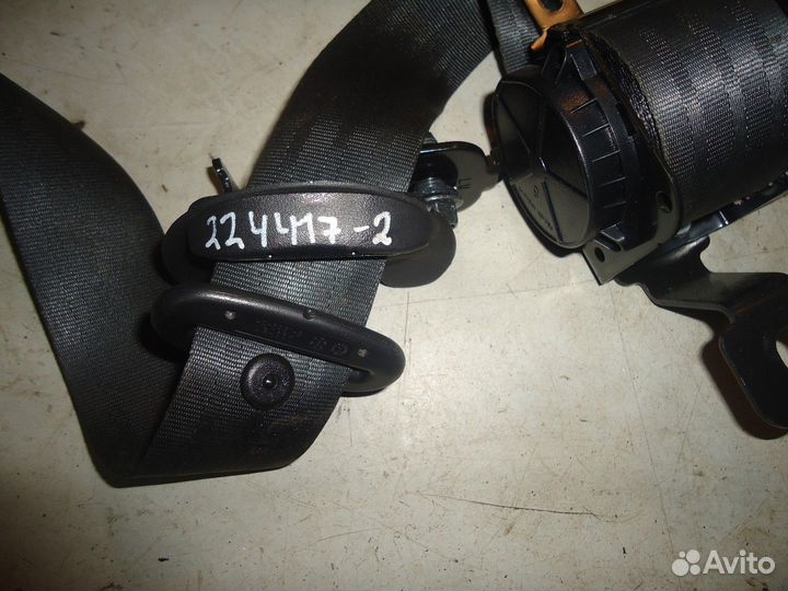 Ремень безопасности задний левый (Hyundai ix35)