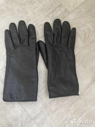 Перчатки женские кожаные 8 размер черные