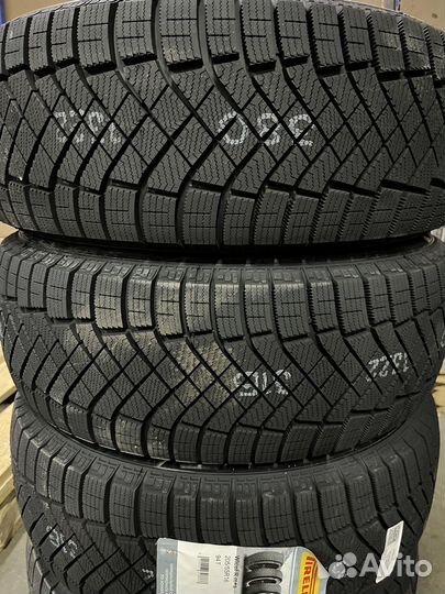 Pirelli Ice Zero FR 205/55 R16