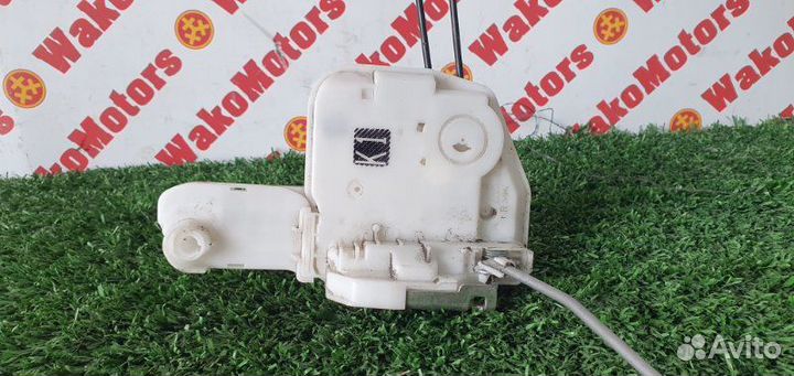 Замок боковой двери передний правый Mitsubishi Rvr