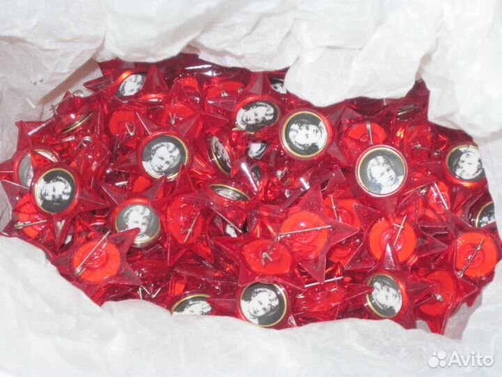 Октябрятские, пионерские влксм значки