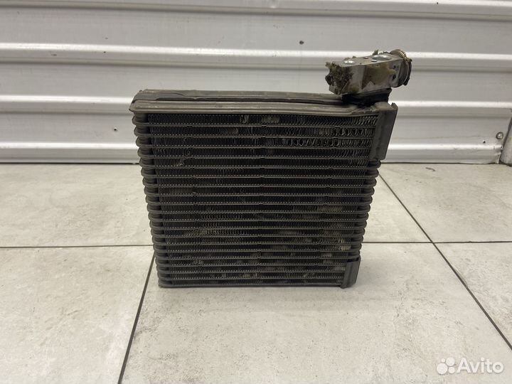 Радиатор кондиционера салонный Toyota Noah R60