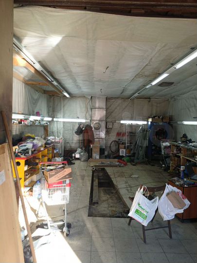 Гараж, > 30 м²