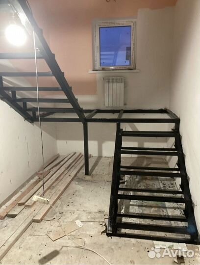 Лестница на металлокаркасе. Изготовление