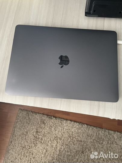 Macbook pro 13 2018 touch bar