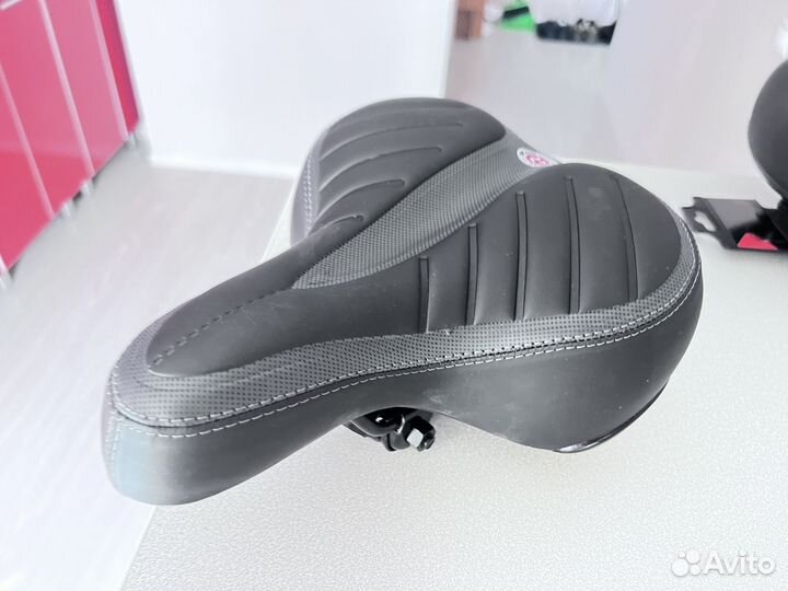 Седло для велосипеда Мягкое фирменное