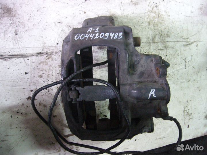 Суппорт тормозной правый actros MP2