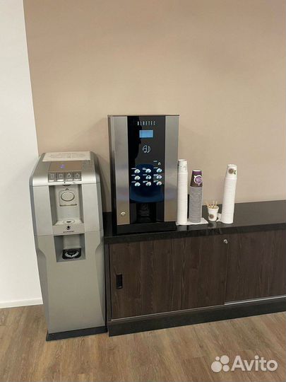 Кофемашина для бизнеса Jofemar Bluetec G23