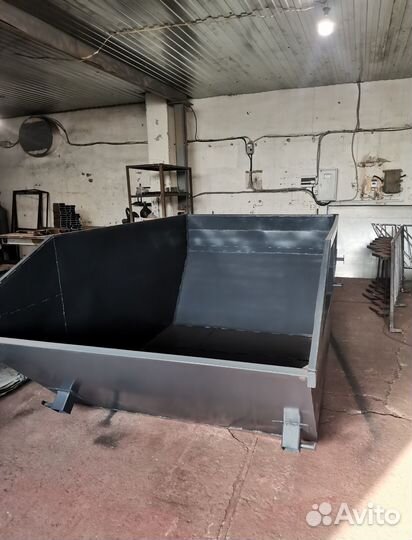 Мусорный контейнер