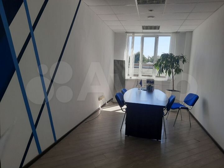 Офис, 336 м² + 5 парковочных мест в подарок