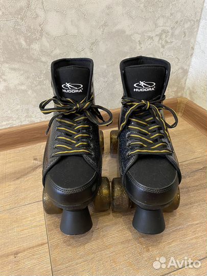 Продам классически роликовые коньки квады