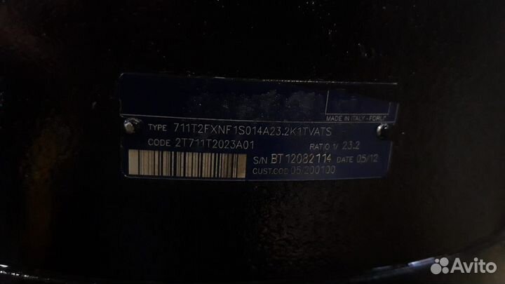 Редуктор поворота платформы JCB JS330LC