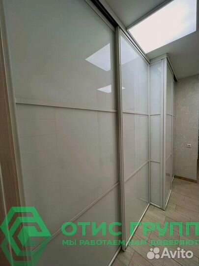 Гардеробная система с дверями купе