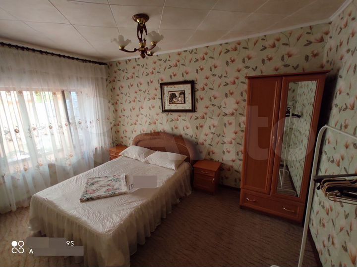 Дом 100 м² на участке 3 сот.