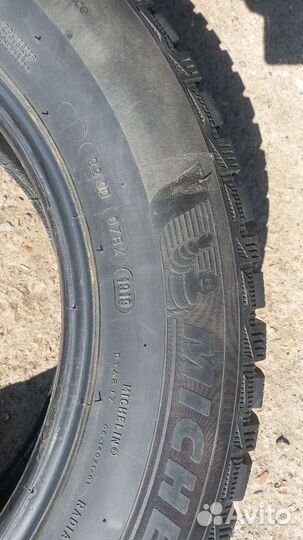 Michelin X-Ice North 4 215/65 R16