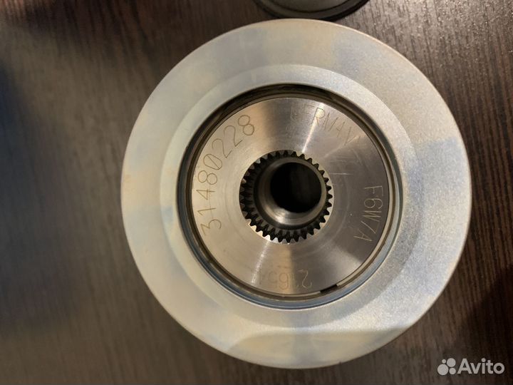 Обгонная муфта генератора шкив Volvo 31480228