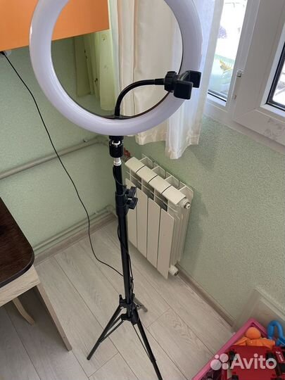 Кольцевая лампа 26 см