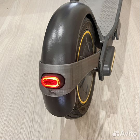 Поддержка заднего крыла Ninebot Max G30 G30P