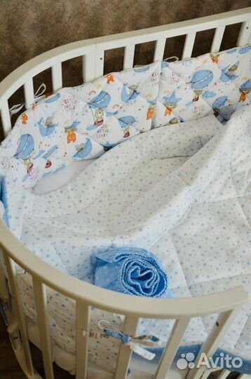 Бортики в кроватку новые комплект