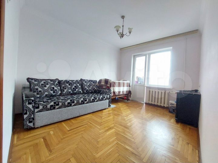 3-к. квартира, 85 м², 4/10 эт.
