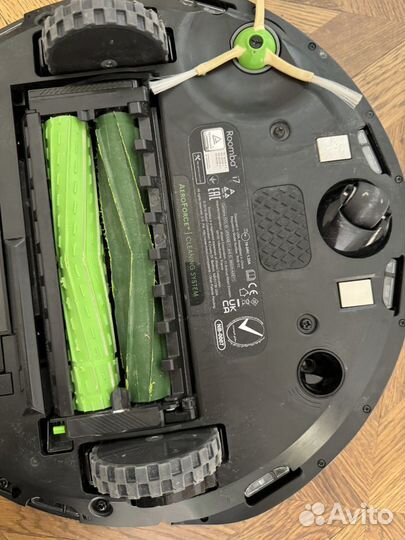 Робот пылесос irobot roomba i7