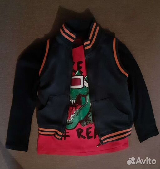 Джинсы, кофта, жилет, майка, подтяжки на 3-5 лет