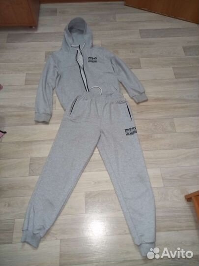 Спортивный костюм для девочки