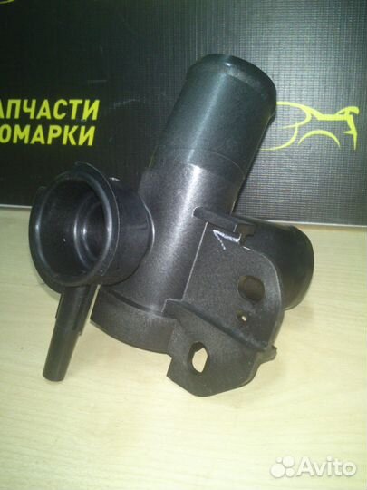 Фланец тройник Ниссан Теана