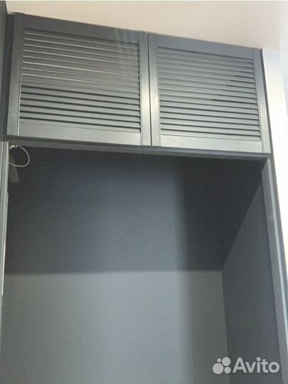 Двери в гардеробную из жалюзийных дверей