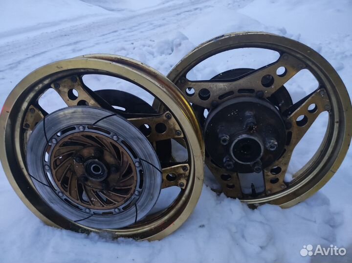 Колeса Honda VF750F