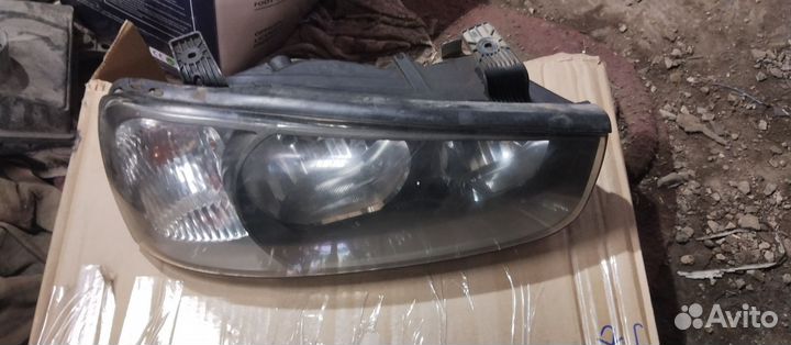 Hyundai elantra передние фары