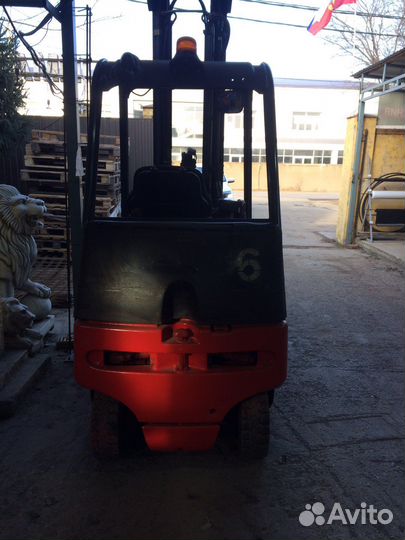 Электропогрузчик linde г/п 2т. Высота 6м