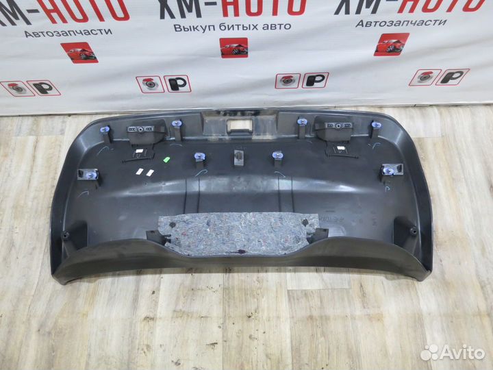 Обшивка крышки багажника Renault Kaptur