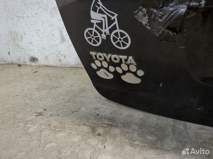 Крышка багажника Toyota Avensis 2